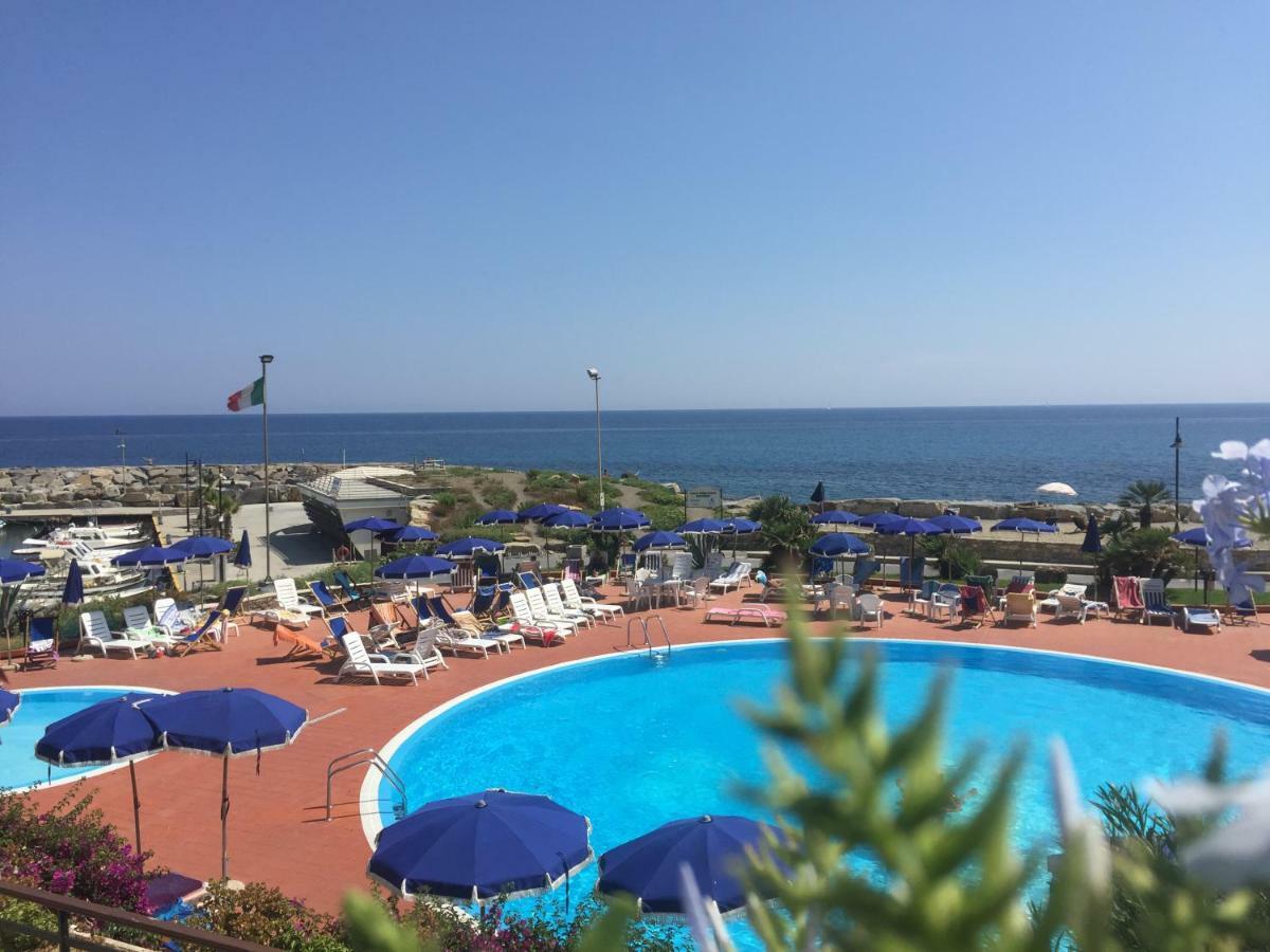 Casa Di Rosa Apartamento San Lorenzo al Mare Exterior foto